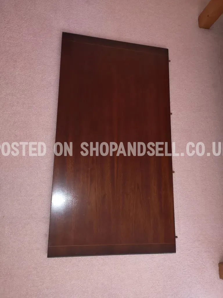 Mahogany Dining Room Table and 6 Chairs