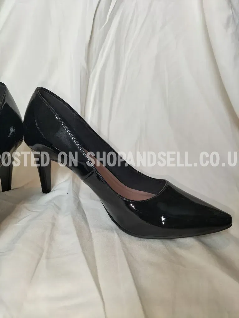 Tamaris Black Patent Heels