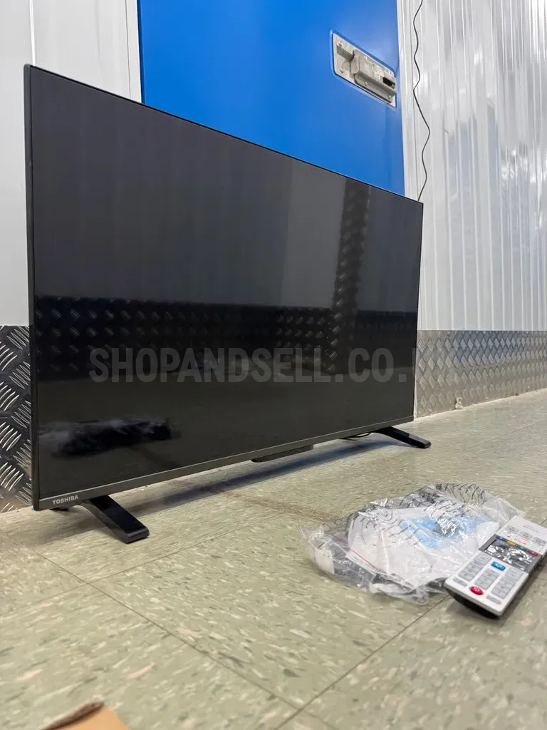 43 inch Toshiba 4K Smart Ultra HD HDR10 TV 
