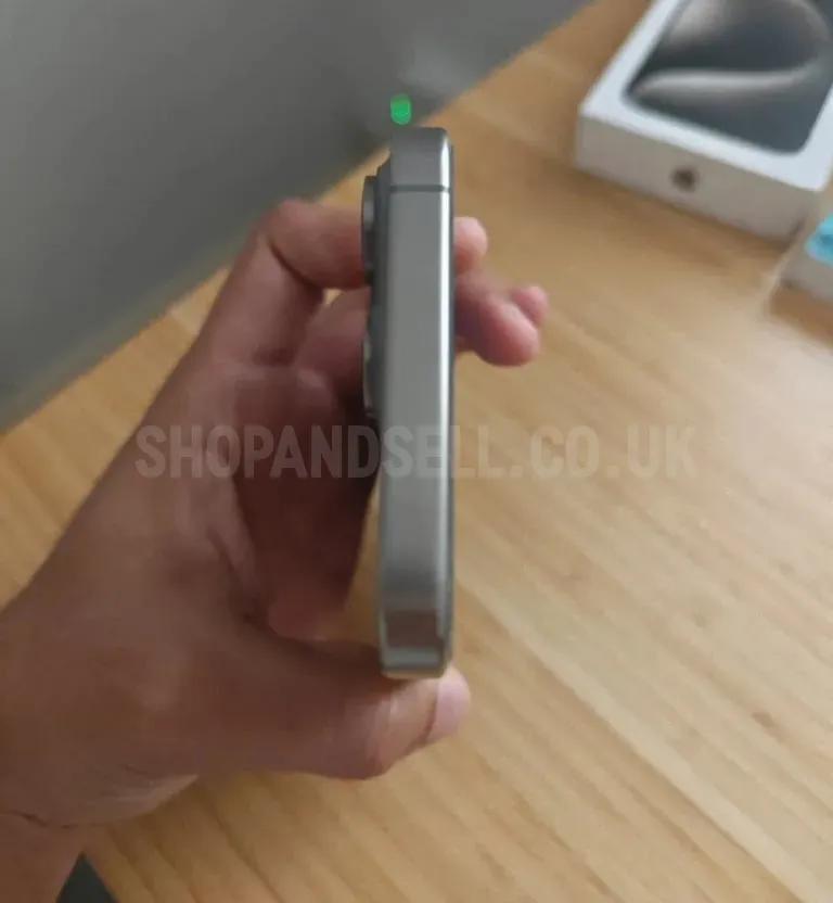 iPhone 15 Pro 128GB Unlocked Natrul Titanium