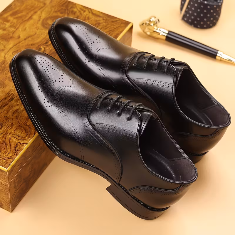 MIOEERT Men's Classic Wing Tip Dress Shoes. 