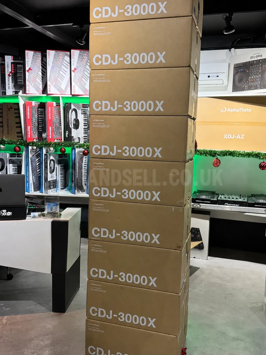 Pioneer DJ CDJ-3000, AlphaTheta CDJ-3000X, Technics SL-1210MK7, Pionee